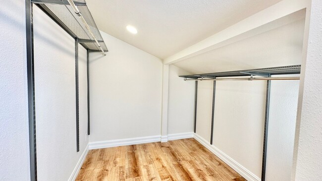 Building Photo - Beautiful Updated Studio Layout Guest Home...