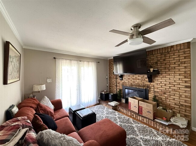 Building Photo - 6030 Craftsbury Dr