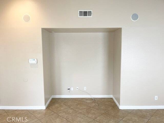Building Photo - 5220 Holstein St