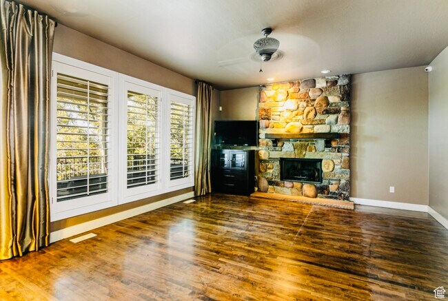 Building Photo - 9728 Quartzridge Dr