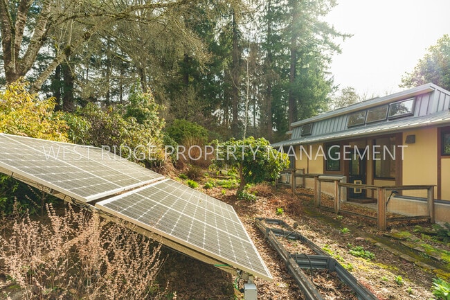 Building Photo - 9310 SW 8th Dr