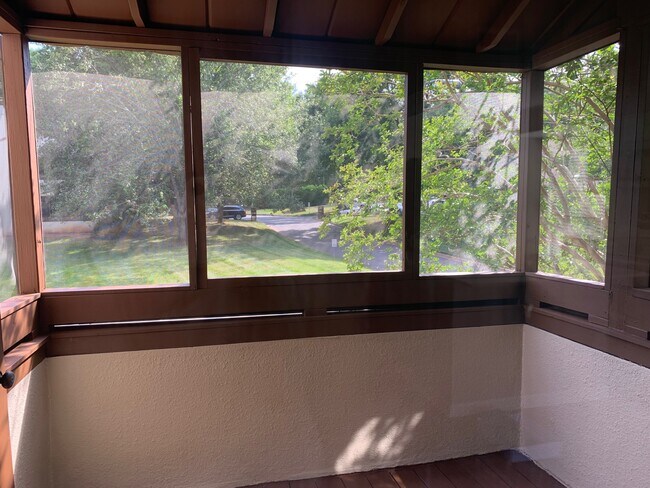 Screened Balcony - 7224 Winery Ln