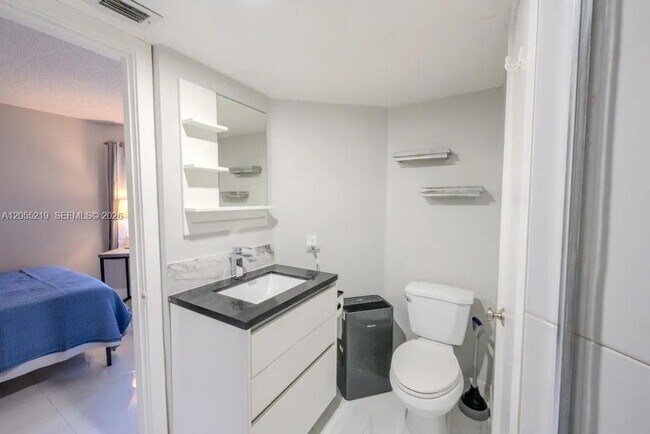 Building Photo - 10451 W Broward Blvd