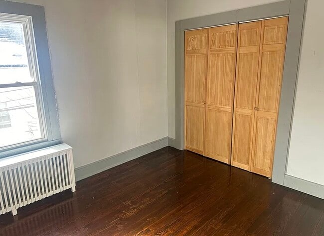 Building Photo - 404 Exchange Ave