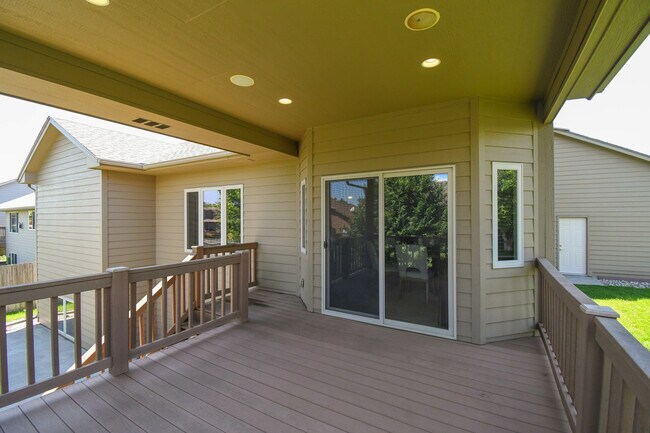 Building Photo - 3908 W 89th St