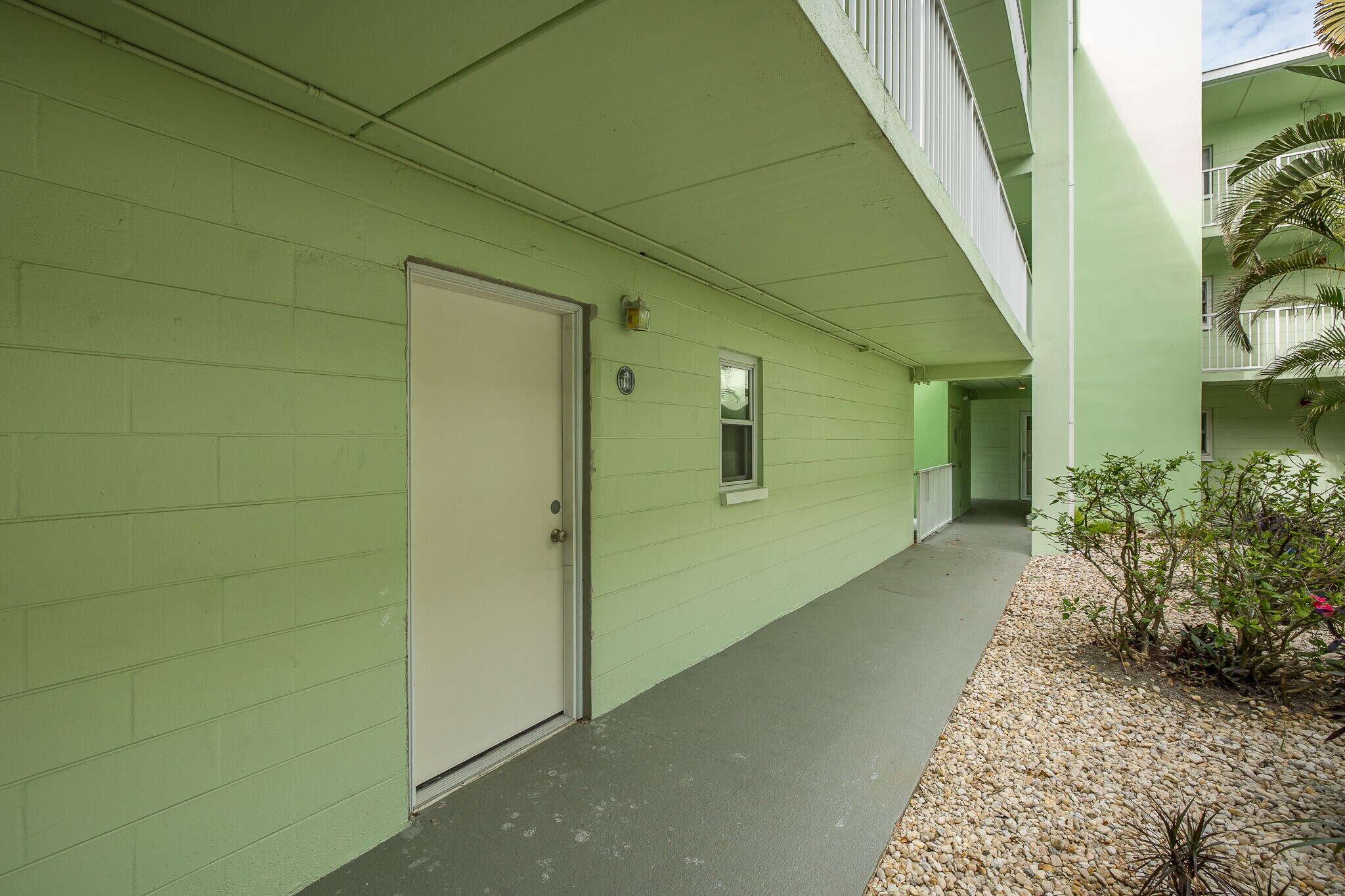 Building Photo - 464 N Paula Dr