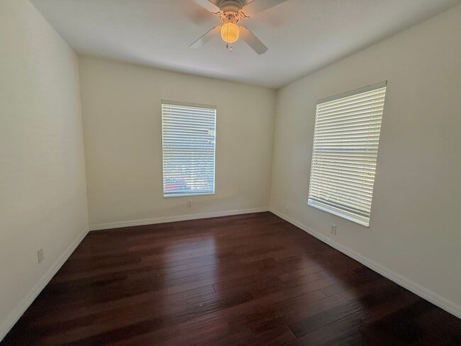 Building Photo - Coquina Key Townhomes Gated community 3/2.5