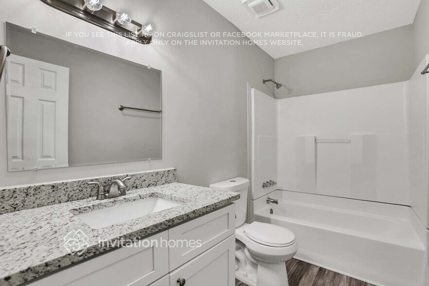 Building Photo - 2211 Doral Ct SW