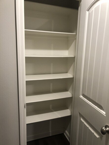 Building Photo - 3372 Garden Club Dr