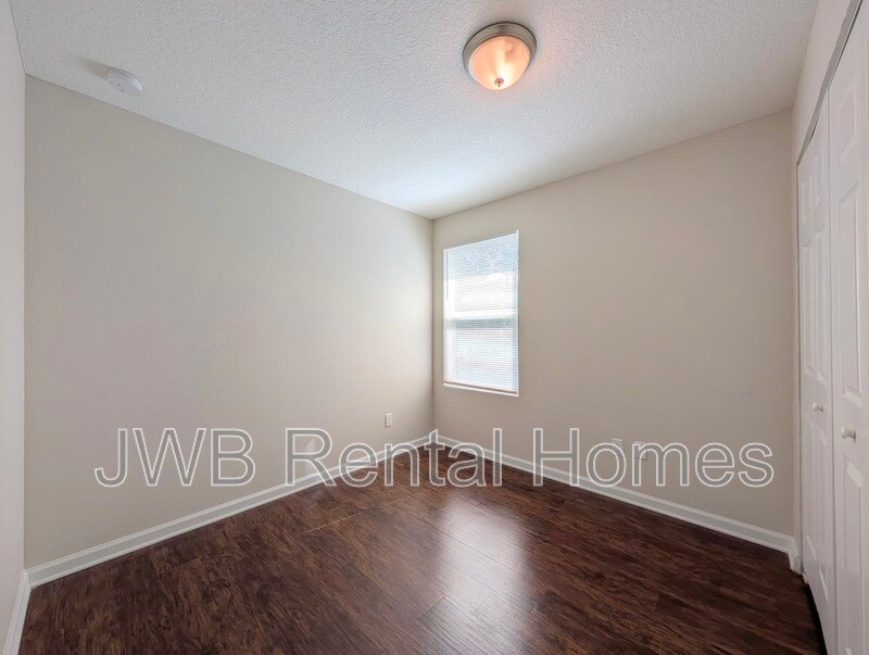 Building Photo - 7147 Alton Ave