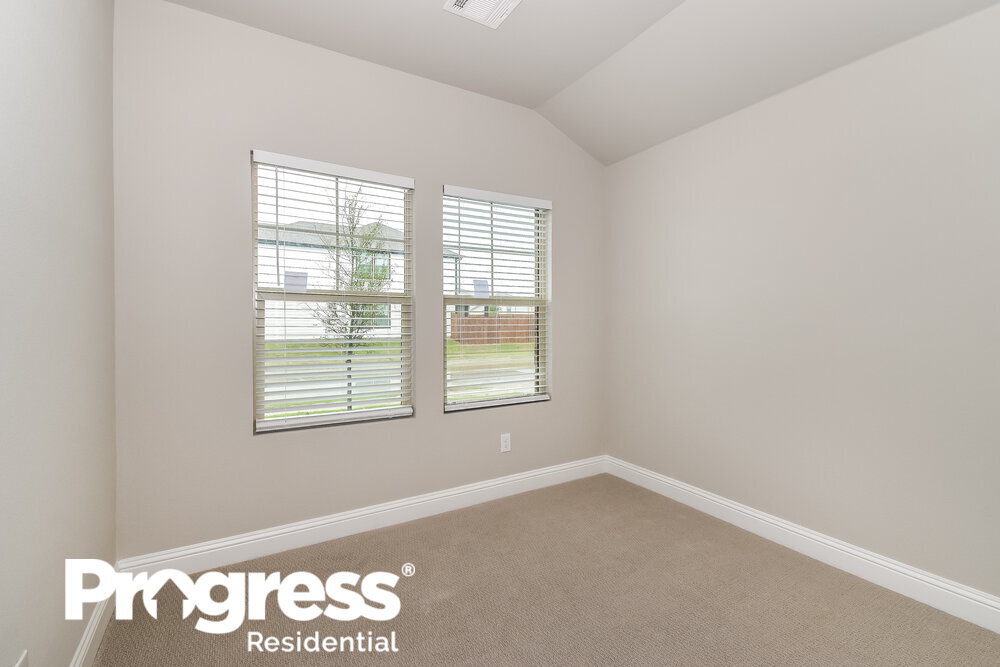 Building Photo - 1413 Rolling Fox Dr