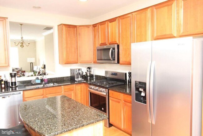 Building Photo - 648 Belmont Bay Dr