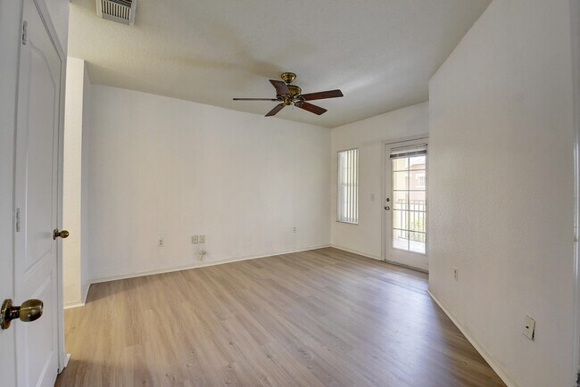 Building Photo - 1206 Belmont Pl
