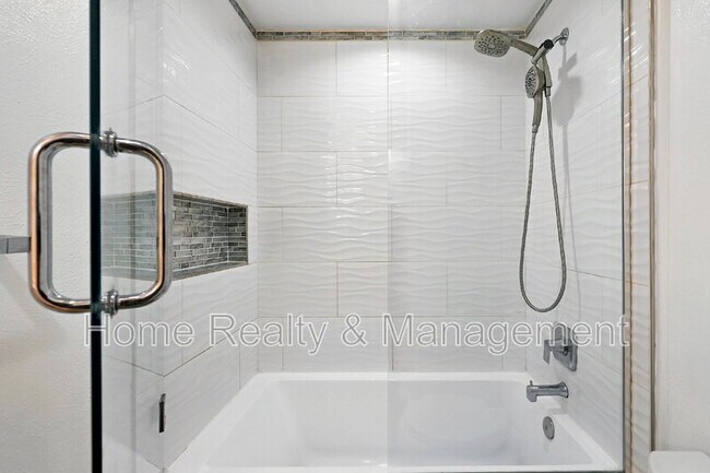 Building Photo - 13348 Ash Cir