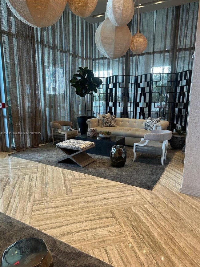 Building Photo - 2900 NE 7th Ave