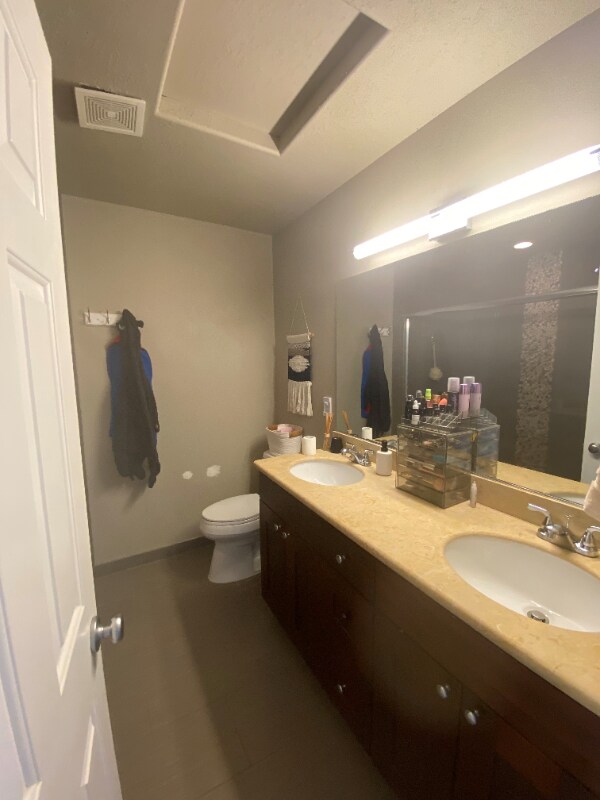 Building Photo - 15491 Brianne Ct