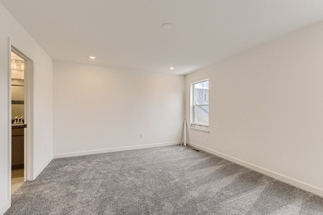 Building Photo - 181 Lullaby Ln