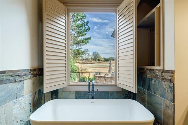 Building Photo - 521 Brendlynn Ct