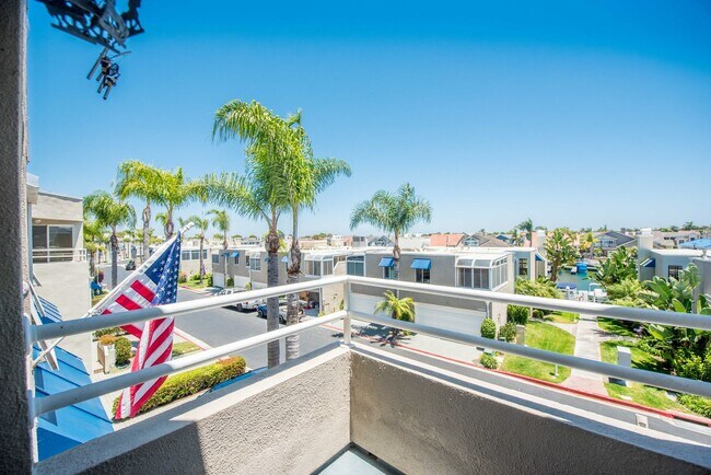 Building Photo - Huntington Harbour