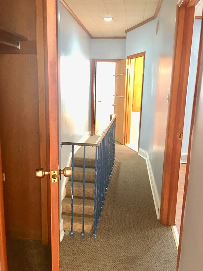 Building Photo - Beautiful 3-Bed/1-Bath Townhouse in Girard Estates/East Passyunk! Available Mid-August!