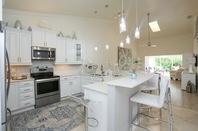 Building Photo - **WORLD TENNIS CENTER**3 BEDS/3.5 BATHS**F...