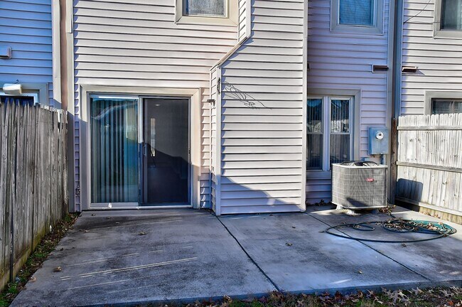 Building Photo - FOR RENT - KEMPSVILLE AREA, VIRGINIA BEACH!