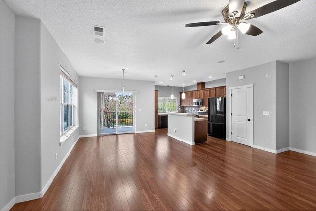 Building Photo - 7993 NE Rockne Way