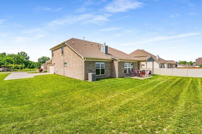 Building Photo - Exquisite Executive Home in the Heart of S...