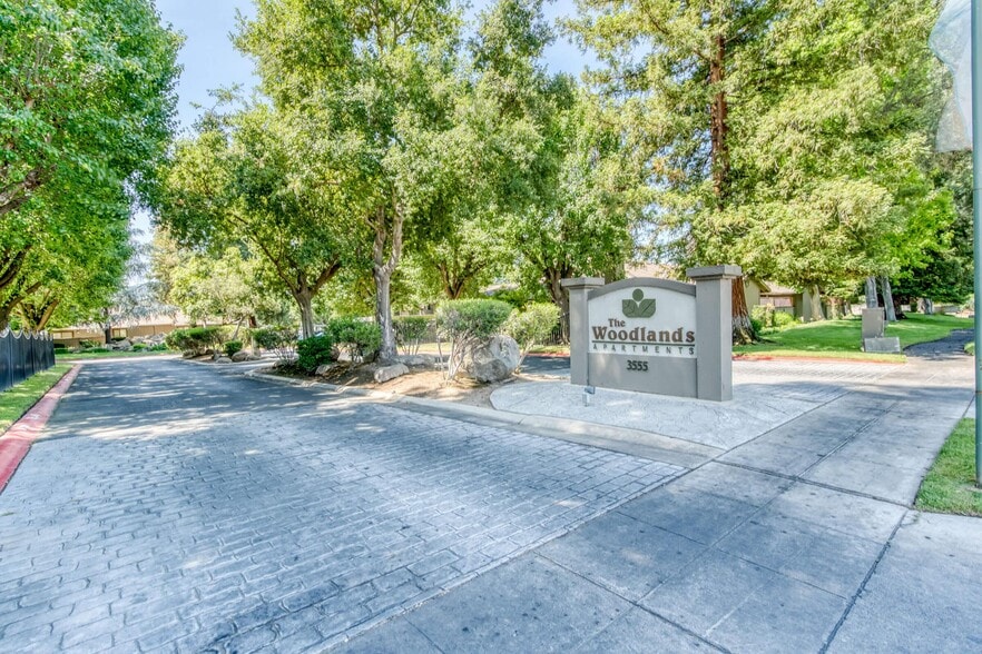 The Woodlands Apartments 3555 W Bullard Ave Fresno CA 93711