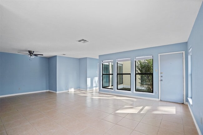 Building Photo - 2846 Mayflower Landing Ct