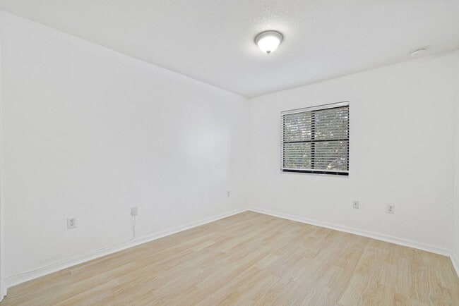 Building Photo - 22721 SW 88 Pl