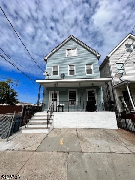 Building Photo - 909 Olive St