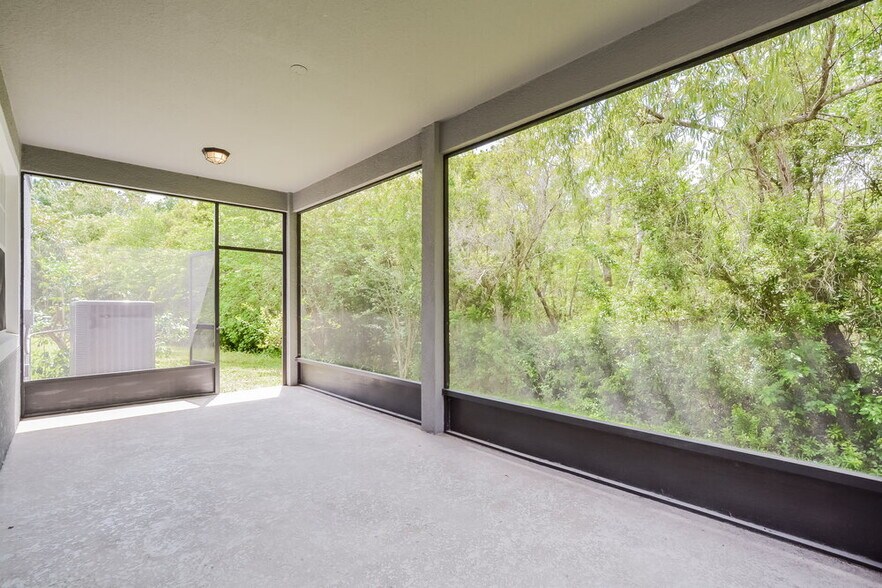 Building Photo - 9700 Moss Rose Way