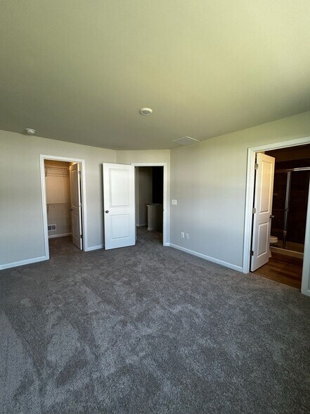 Building Photo - 8772 Whitman Dr