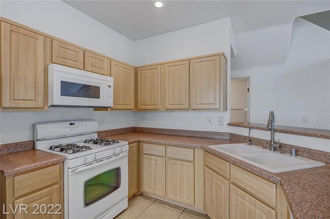 Building Photo - 6560 Bucking Horse Ln
