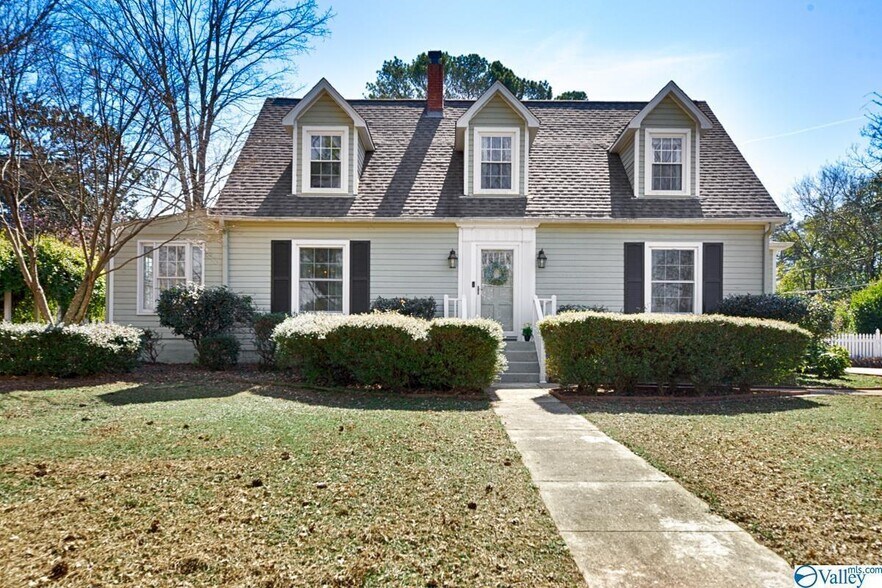 Primary Photo - 1100 Big Cove Rd SE