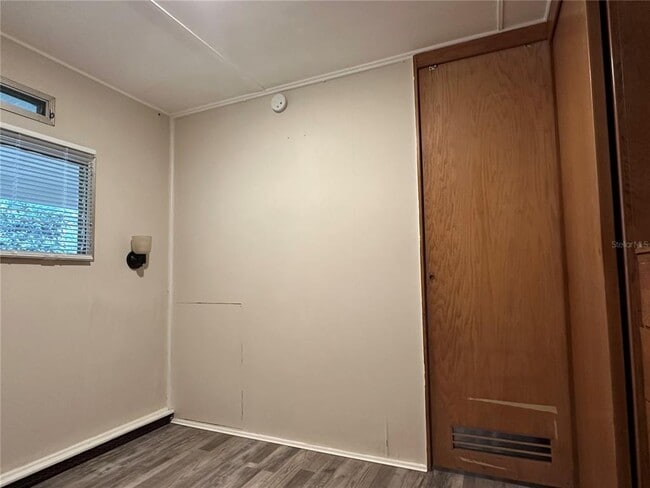 Building Photo - 16 Hill St