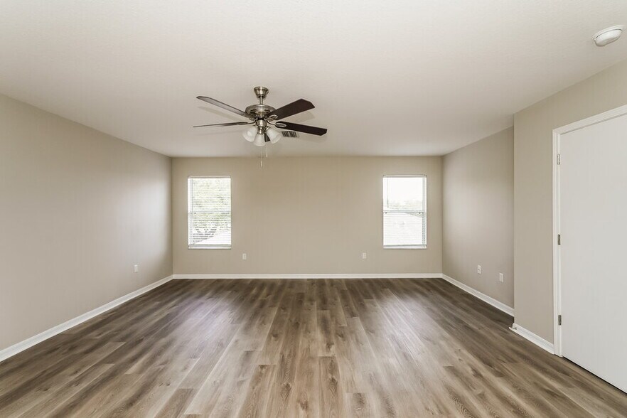 Building Photo - 7345 Hunters Greene Cir
