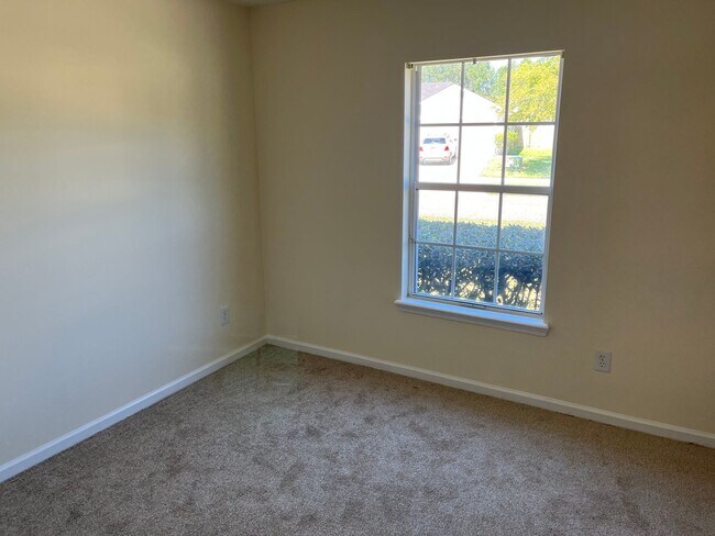 Building Photo - 3537 Whisper Creek Blvd
