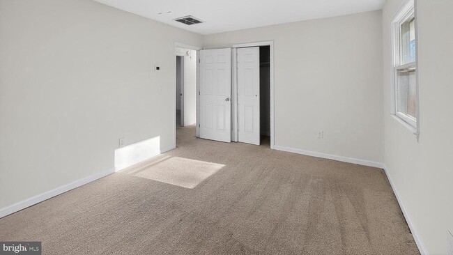 Building Photo - 232 Morris Dr