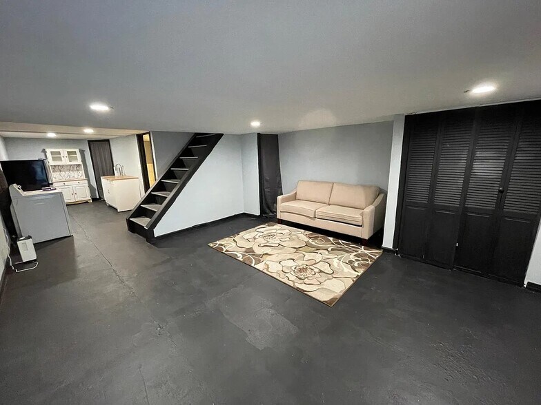 Building Photo - 1144 S 22nd St