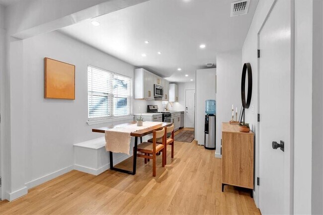 Building Photo - 1520 Foote St NE