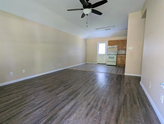 Building Photo - 12115 Royal Green Dr