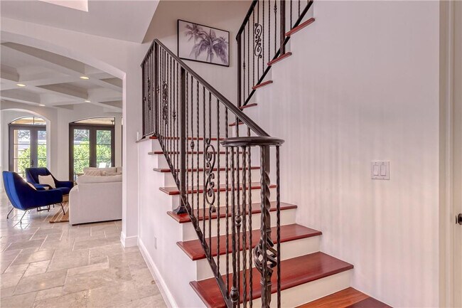 Building Photo - 1206 NE 1st St