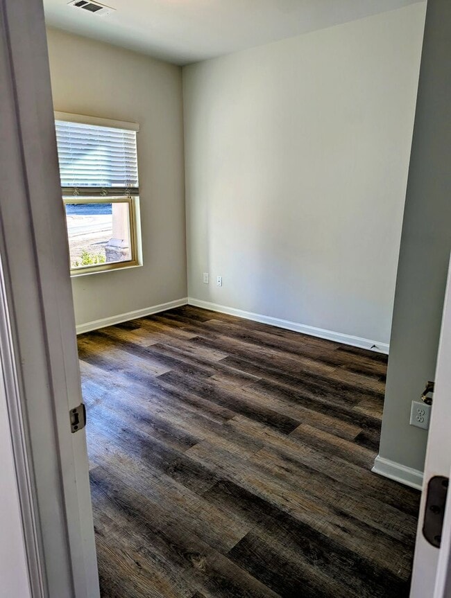 Building Photo - *Rent Special* Gorgeous Newer Constuction ...