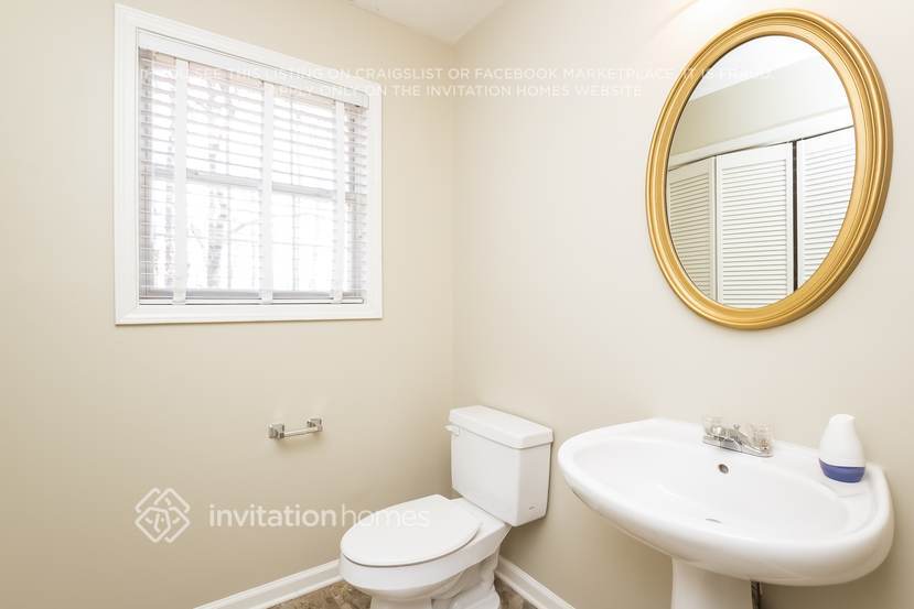 Building Photo - 4420 Elmhurst Ln