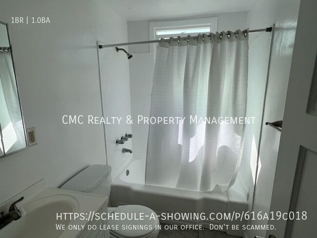 Building Photo - 4512 N Banner Dr