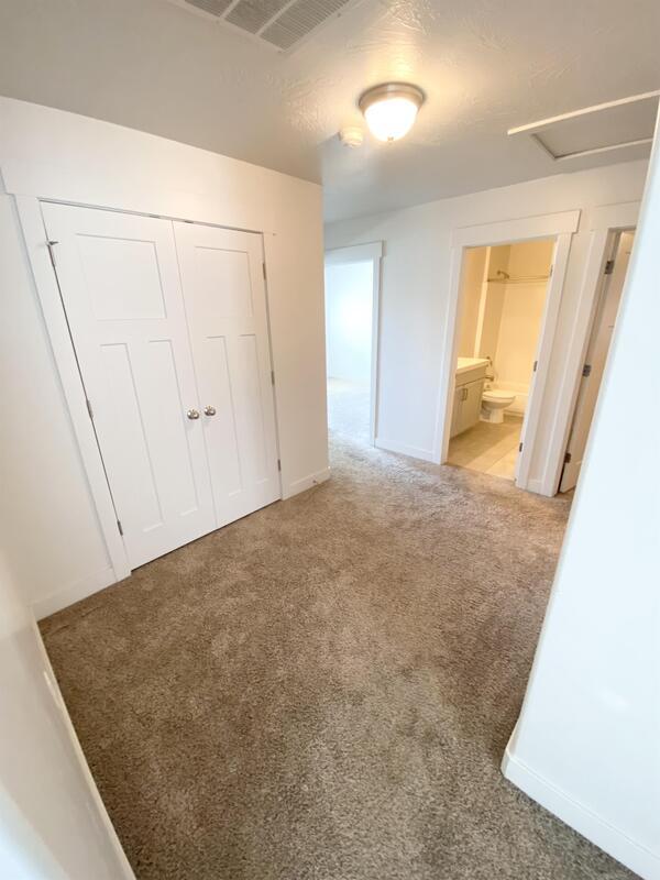 Building Photo - 521 N 20 W