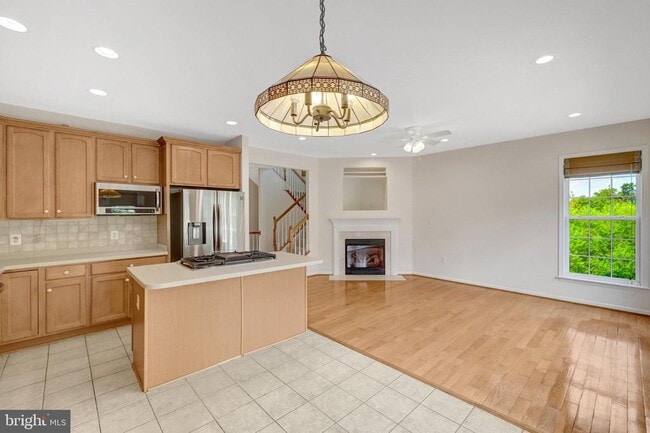 Building Photo - 2451 Silk Ct