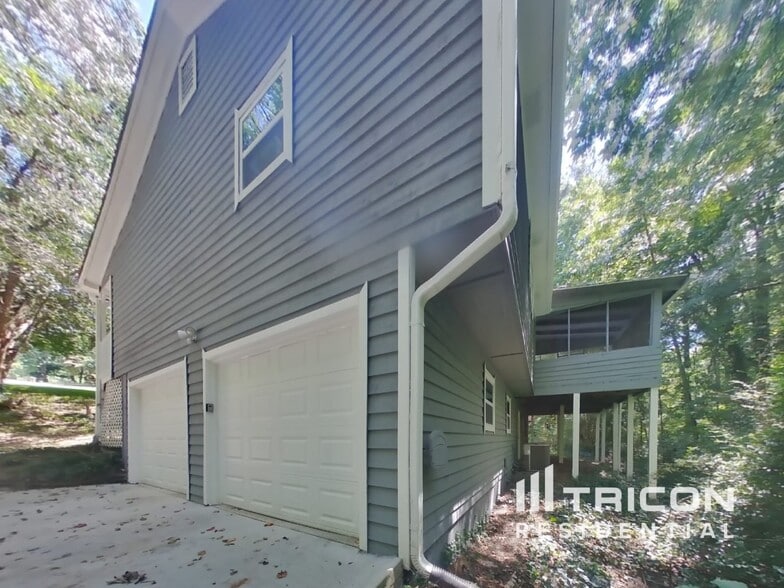 Building Photo - 123 Quail Run